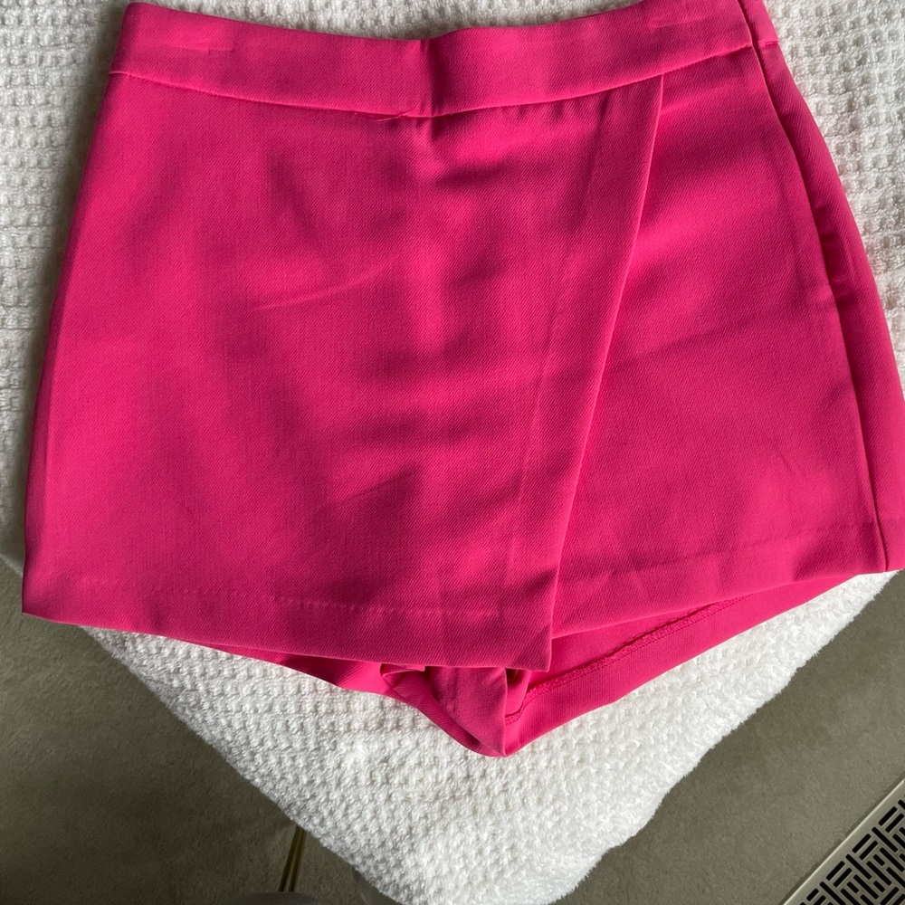 Dynamite Peyton Asymmetric skort